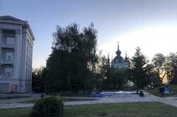 Ночью в Киеве демонтировали часовню УПЦ: подробности