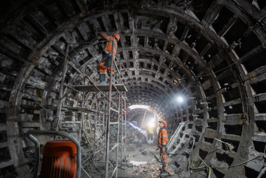 У Києві почали демонтувати тунель між станціями метро