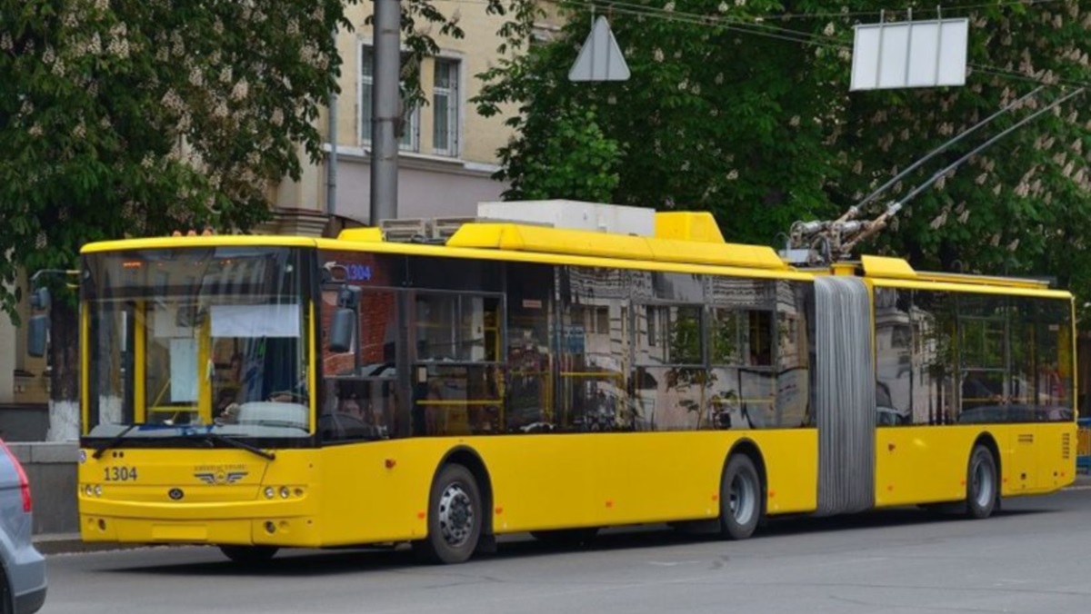 У Києві відновлено роботу ще двох тролейбусних маршрутів: деталі