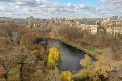 В Киеве заброшенный парк 