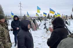 Найболючіше видовище - це хрести, - прем’єр Молдови під час візиту до Бучі