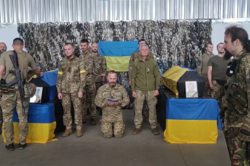В тяжелых боях в Харьковской области погибли 18 бойцов киевской терробороны: видео с церемонии прощания