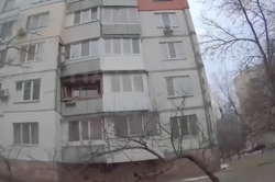 Киевские патрульные показали, как спасали женщину от самоубийства (ВИДЕО)