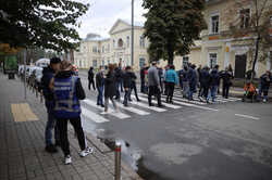 Митинг на Печерске: активисты перекрыли движение