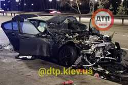 Протаранил аварийку: в Киеве ночью в зоопарке произошло жесткое ДТП, есть пострадавшие (фото)