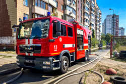 Пожар в Киеве: во многоэтажке на Оболони горела квартира