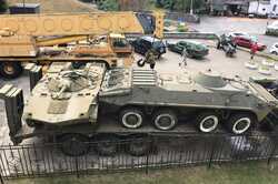 В Киеве открылась выставка военной техники (ФОТО)