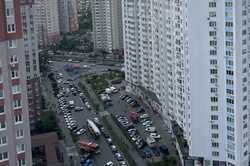 В Киеве произошел сильный пожар во многоэтажке (ВИДЕО)