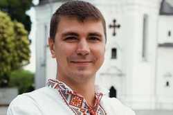 В Киеве избили нардепа, которого исключили из партии «Слуга народа»