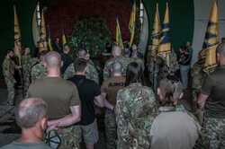 В Киеве провели прощание с погибшими бойцами полка 
