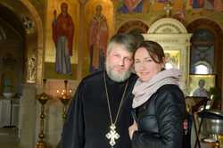 В Киеве из-за падения дерева погибла жена священника