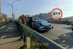 Пьяный водитель киевского Uber врезался в Lexus
