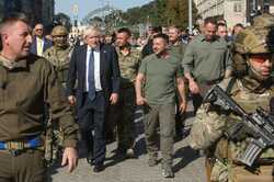 На Алеї сміливості у Києві з’явилася зірка Бориса Джонсона (ФОТО)