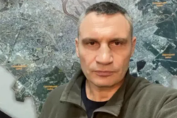 Кличко призвал жителей столицы не возвращаться пока домой