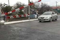 В Киевской области перекроют движение через важный переезд: подробности 