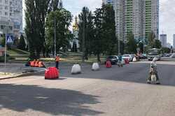 Ремонт важной магистрали возобновили в Киеве (ФОТО)