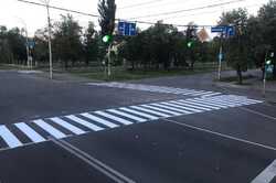 В Киеве массово возобновляют дорожную разметку: подробности (Фото) 