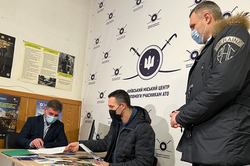 Брат мэра Киева подал заявление на вступление в территориальную оборону: как отреагировали в соцсетях