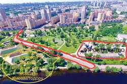 В Киеве из-за ресторанного комплекса хотят пустить машины в пешеходный парк 