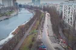 В Киеве капитально ремонтируют улицу на Русановке (ВИДЕО)