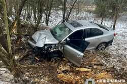 В Киевской области произошло масштабное ДТП: водитель слетел в кювет