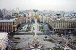 Впервые за 30 лет: Майдан Независимости очистили от рекламы (ФОТО)