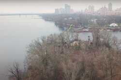 В Киеве продолжается строительство пешеходного моста на Оболонь (ВИДЕО)