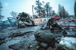 Рятувальники показали наслідки ракетних ударів по Києву (ФОТО)
