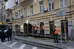 В Киеве начали демонтаж летних площадок (ВИДЕО)