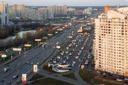 Между станциями метро 