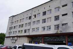 Поврежденную больницу в Макарове готовят к реконструкции (ФОТО)