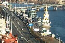 В Киеве продлили перекрытие движение на набережной: подробности 