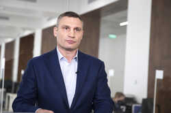 Важко: Кличко розповів про стосунки на відстані та співочу кар'єру дружини