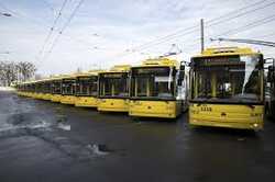 У Києві змінили роботу двох тролейбусних маршрутів через російський обстріл