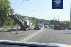 В Киеве из-за ремонта дорог затруднено движение транспорта (ФОТО)