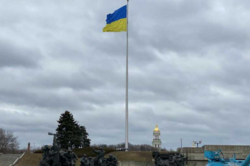 Главный флаг Украины опустят из-за непогоды
