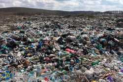 На Київщині розростається масштабне сміттєзвалище 