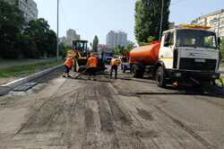 Как и где в Киеве ремонтируют дороги и мосты (ФОТО)