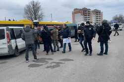 В Киев прибыла группа первых спасенных жителей оккупированных городов и сел Киевской области