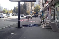 В Киеве мать с ребенком выпали с 9 этажа и погибли (ВИДЕО)