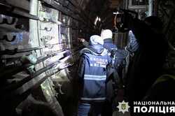 Правоохранители показали подтопленные тоннели метро в Киеве (ФОТО, ВИДЕО)