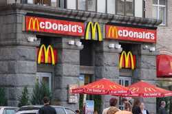 У київських McDonald's йде активна підготовка до відкриття: нове повідомлення від компанії (ВІДЕО)