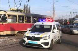 В Киеве образовались огромные пробки: где заблокирован проезд (Фото)