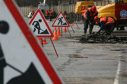 Дороги будують, а цін не називають: скільки Київ витрачає з міського бюджету на ремонт доріг