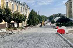 На Подоле ремонтируют улицу Андреевскую (ФОТО)