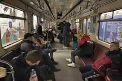 В метро Киева полностью возобновили движение на красной ветке: подробности 