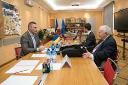 Спецпредставитель правительства Германии Мильбрадт заявил, что закон о столице должен быть доработан
