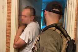 В Киеве задержали мужчину, который передавал врагу данные о местах дислокации ВСУ и терробороны
