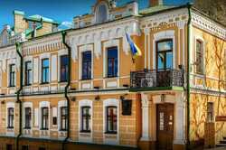 В Минкульте посоветовали не трогать ни памятник, ни музей Булгакова в Киеве