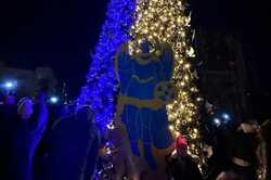 Головна ялинка України засяяла в Києві (ФОТО)